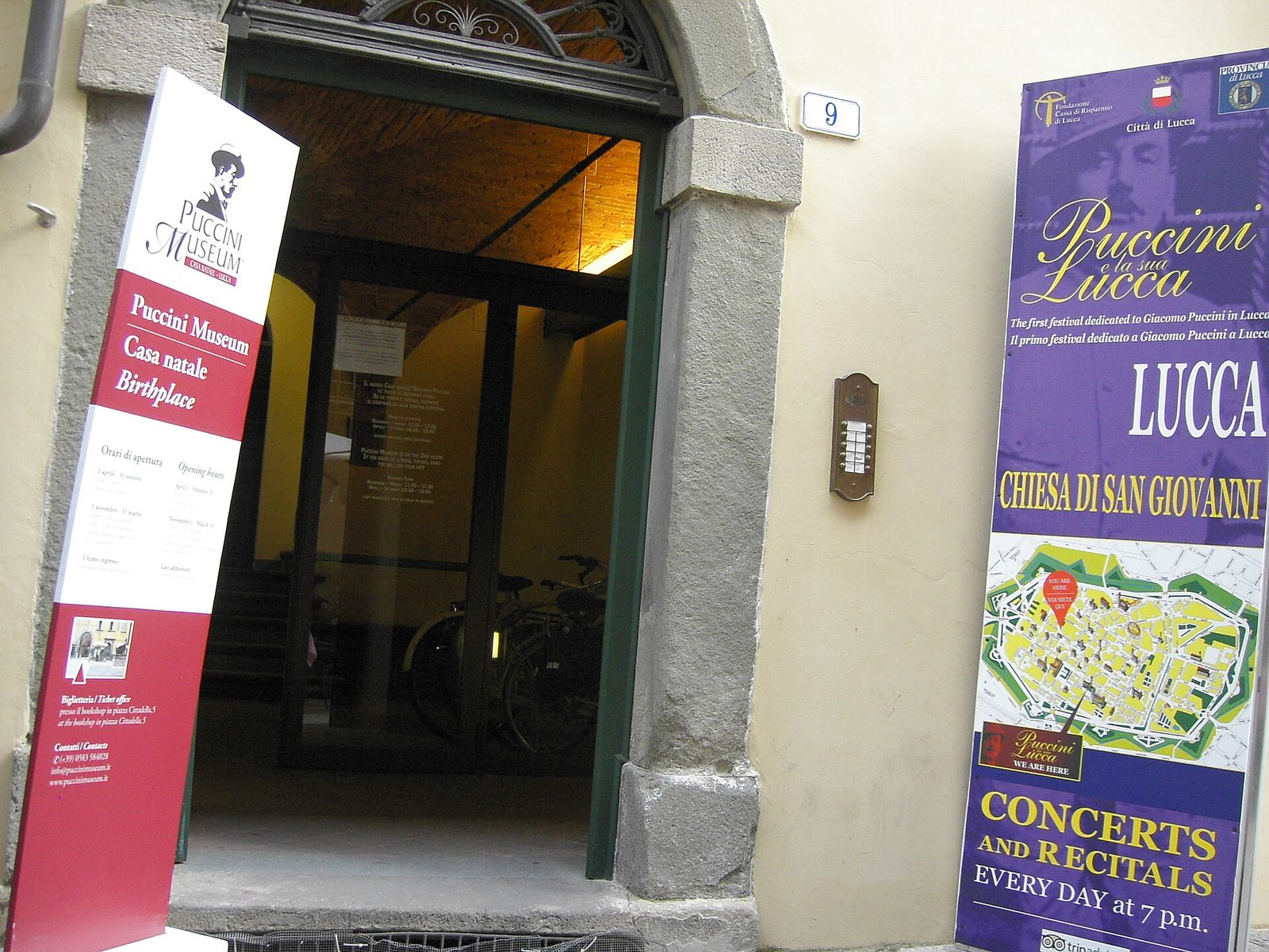 The entrance to Giacomo Puccini's birthplace in Corte San Lorenzo, Lucca
