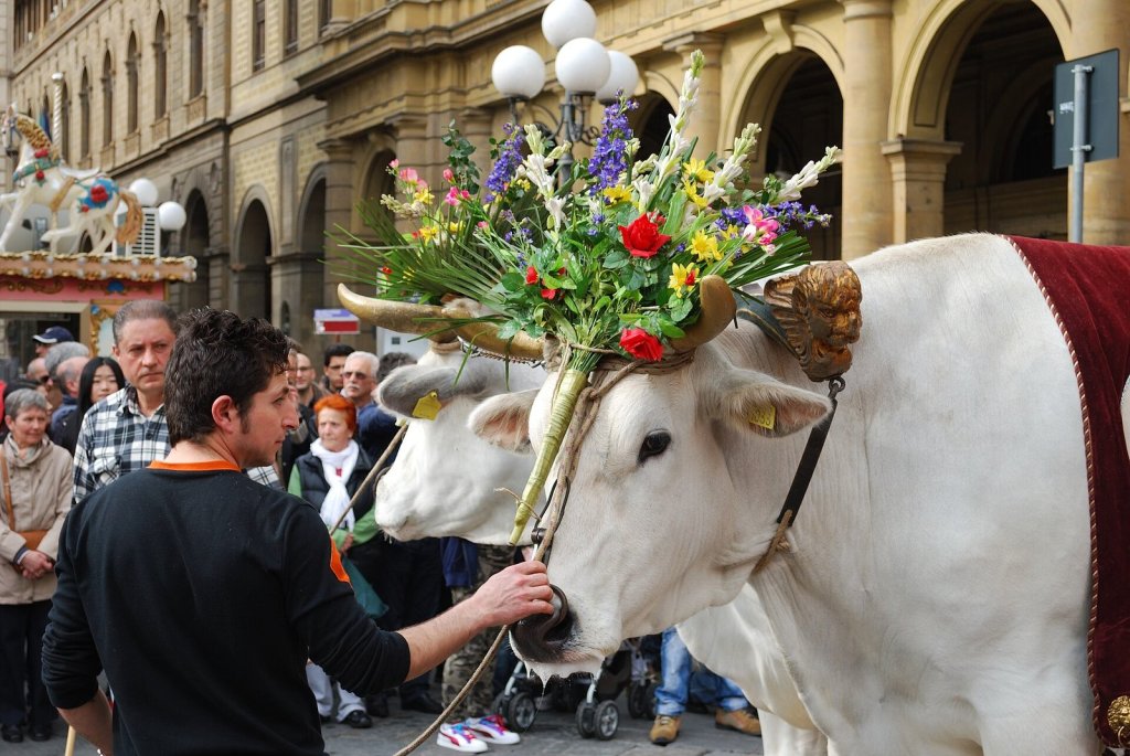 Easter in Tuscany: traditions, food and fireworks